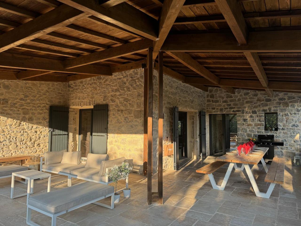 הוילה לס ואנס Luxurious Family House With Pool In Ardeche. מראה חיצוני תמונה